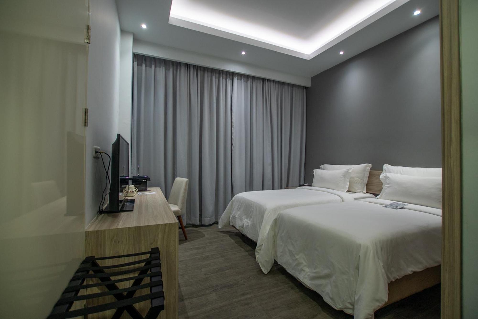 Sparks Life Jakarta, Artotel Curated Экстерьер фото
