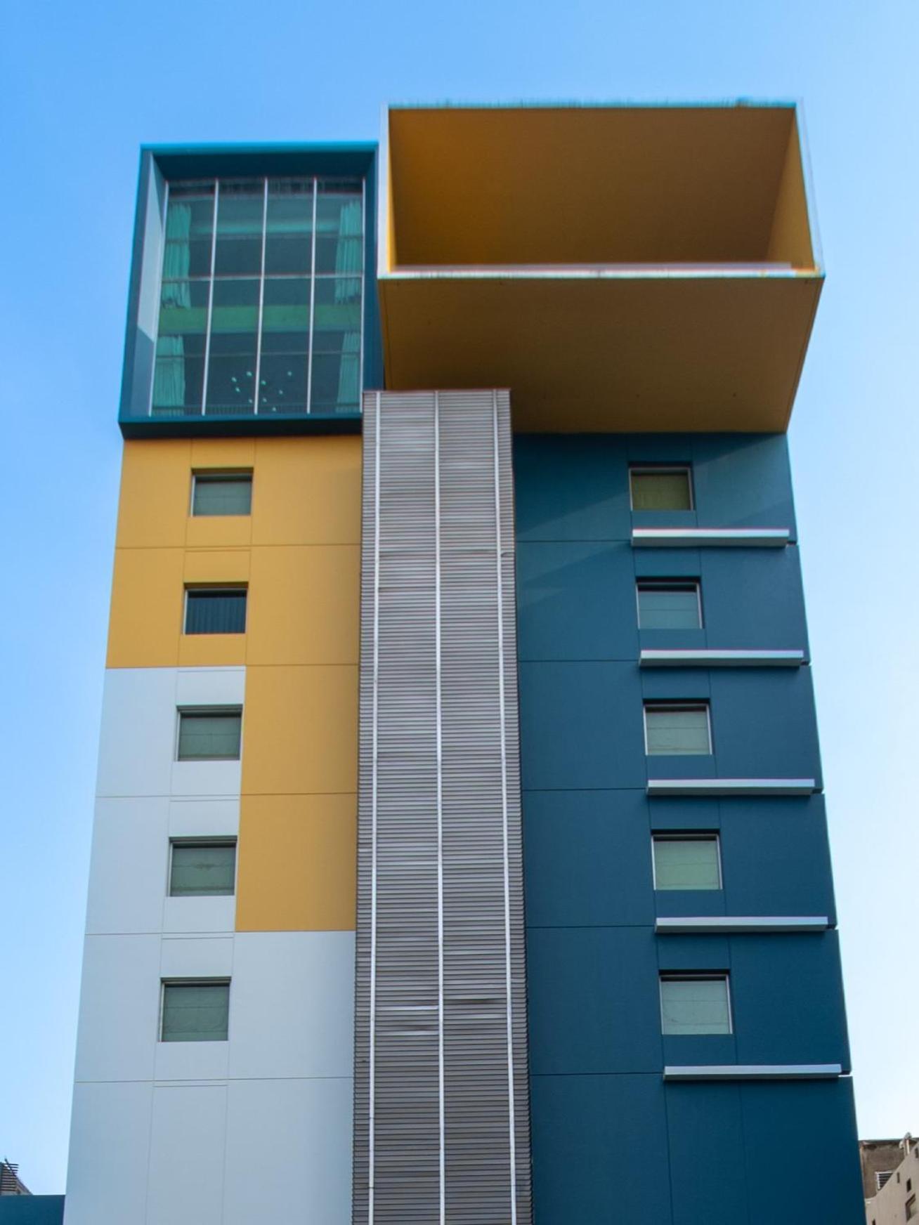 Sparks Life Jakarta, Artotel Curated Экстерьер фото