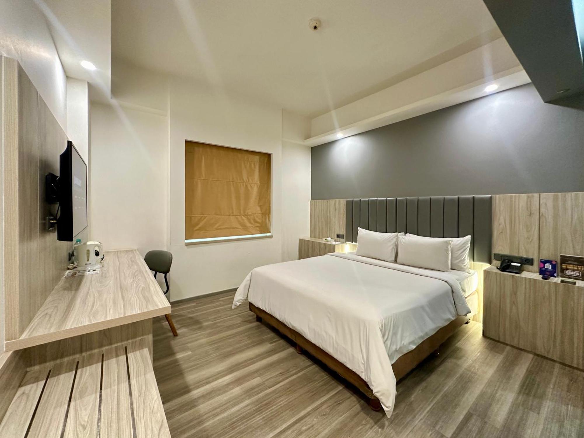 Sparks Life Jakarta, Artotel Curated Экстерьер фото